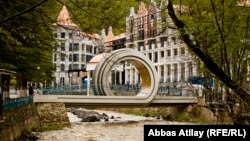 Gürcüstanın Borjomi kurortundan fotoreportaj