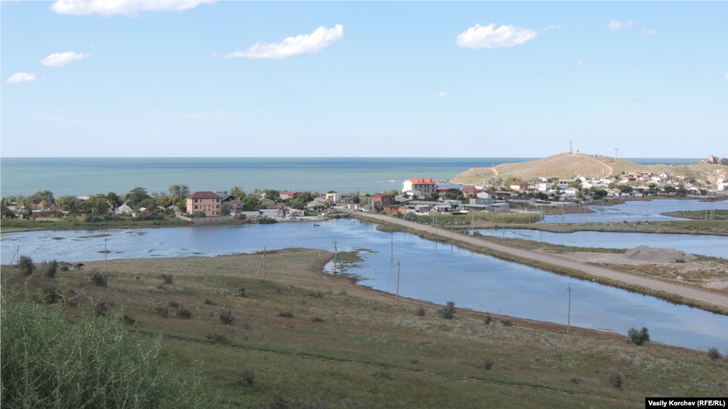 Само село Курортное находится на севере Керченского полуострова,&nbsp;недалеко от Керчи