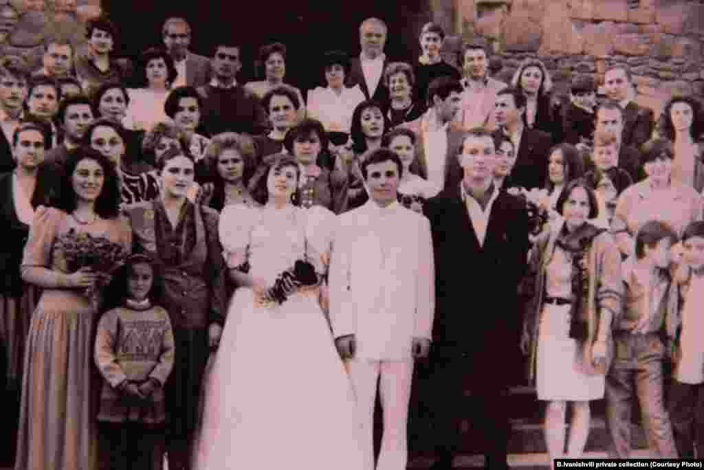 Ivanishvili and Eka Khvedelidze at their wedding in Svetitskhoveli, on October 19, 1991.