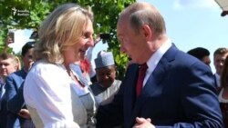 Putin Avstriya xarici işlər nazirinin toyunda gəlinlə rəqs elədi