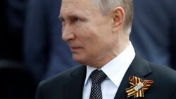 Президент России Владимир Путин на параде в Москве, 9 мая 2019 года