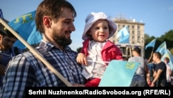 День крымскотатарского флага. Митинг на Майдане Независимости. Киев, 26 июня 2018 года