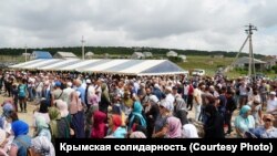 Прощание с Мусой Сулеймановым в селе Строгоновка Симферопольского района