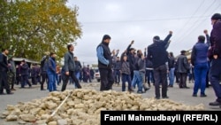 Arxiv fotosu: Nardaran polislə kənd sakinləri arasında qarşıdurmadan az sonra, 26 noyabr 2015