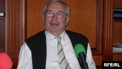 Russia -- Ombudsman Vladimir Lukin, 18Jun2006