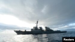 Ракетный эсминец 6-го флота ВМС США «USS Ross»